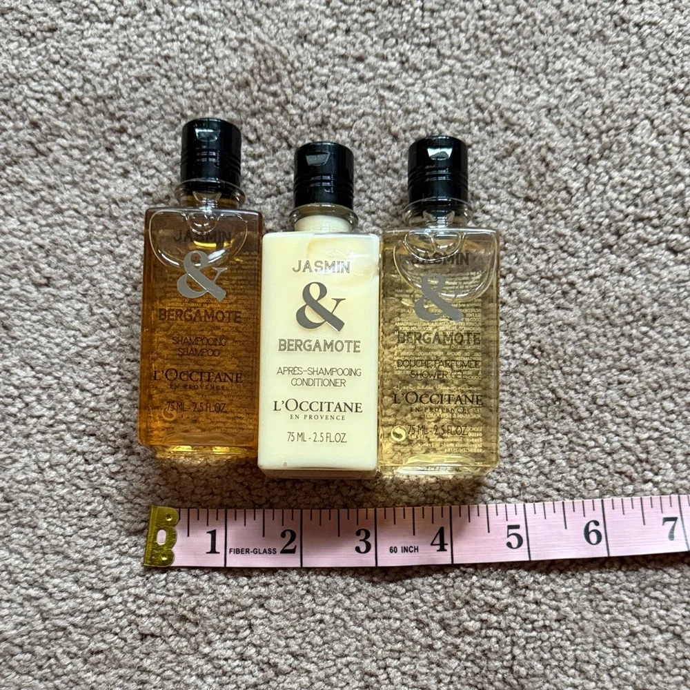 L'OCCITANE Jasmin & Bergamote Body Wash Trio - Travel Size - Picture 2 of 3